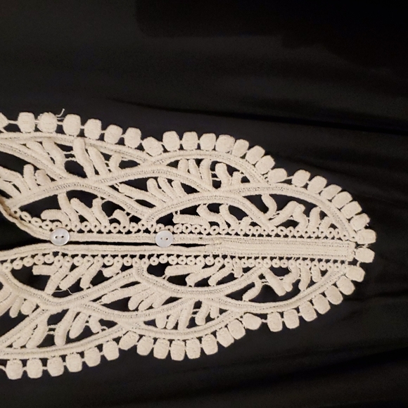 Studio Y top - Picture 2 of 6